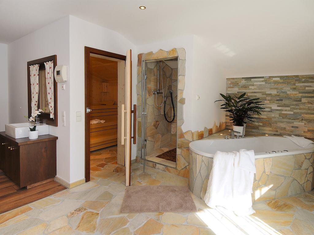 Sackmann Wanderhotel Байрсброн Экстерьер фото