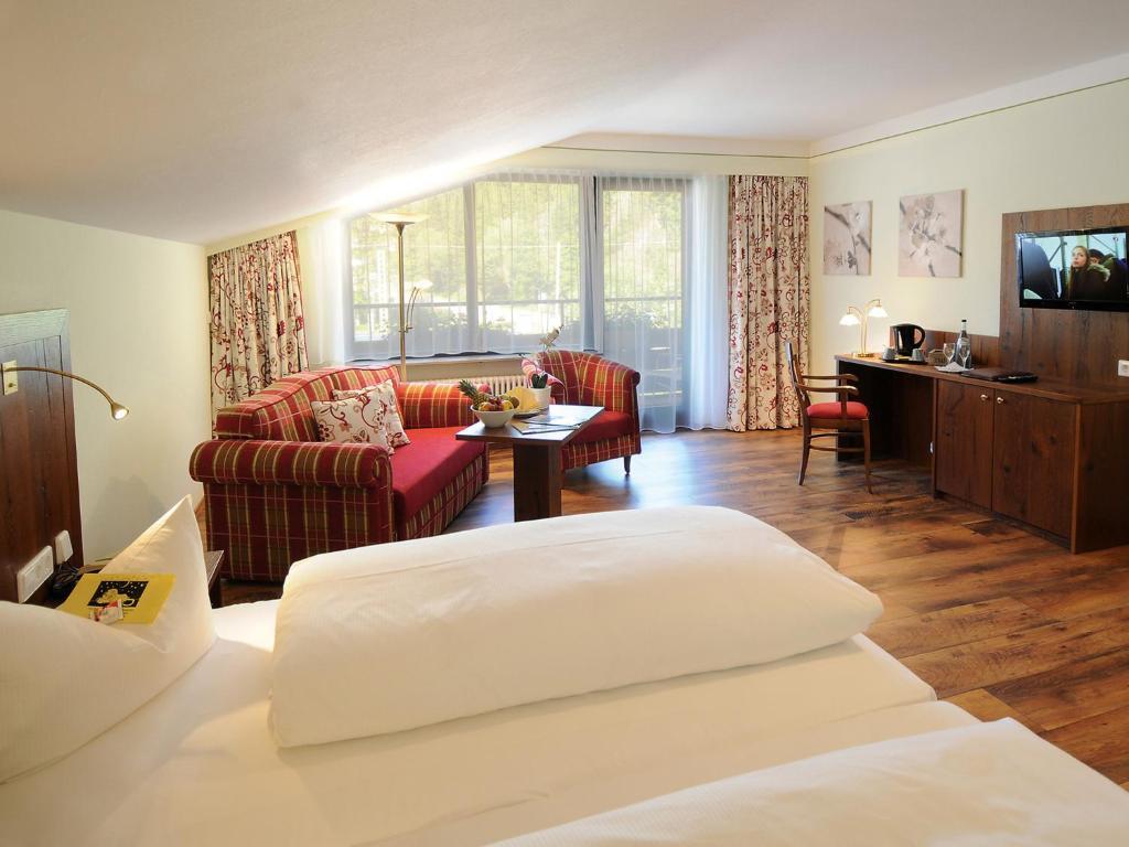 Sackmann Wanderhotel Байрсброн Экстерьер фото